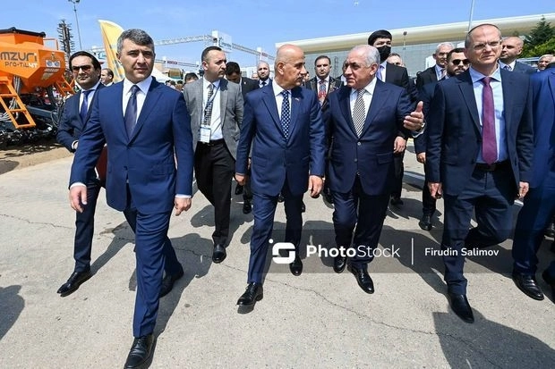 Премьер-министр ознакомился с выставками Caspian Agro и InterFood Azerbaijan - ФОТОРЕПОРТАЖ