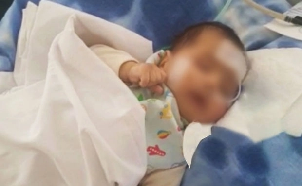 В Баку врачи вернули к жизни трехмесячного ребенка, который неделю находился на аппарате ИВЛ