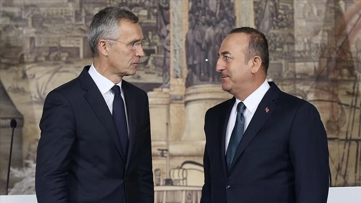 Глава МИД Турции провел телефонные переговоры с генсеком НАТО