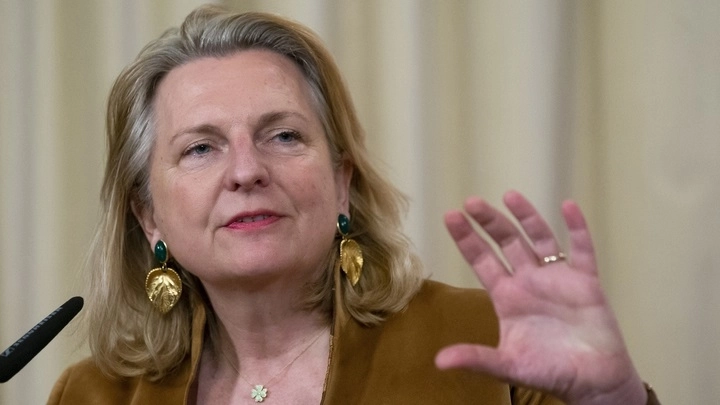 Бывшая глава МИД Австрии Карин Кнайсль ушла из «Роснефти»
