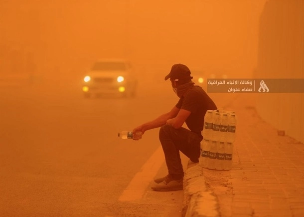 Ирак накрыла мощная песчаная буря - ФОТО