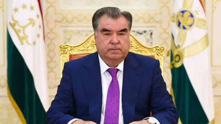 Президент Таджикистана поздравил Ильхама Алиева
