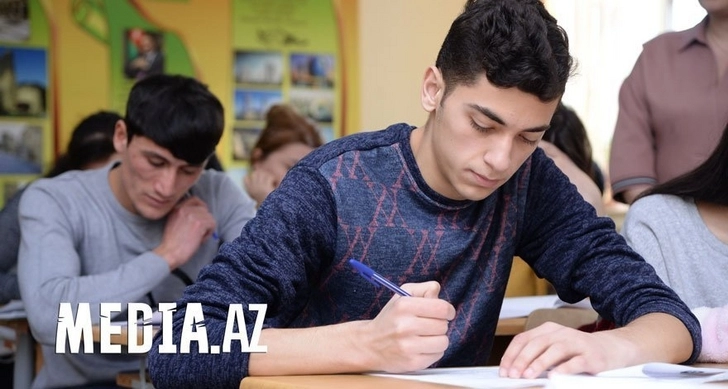 Азербайджанские студенты требуют отменить государственный экзамен - ВИДЕО