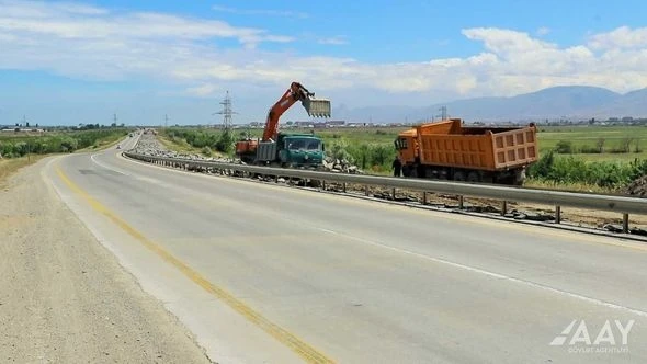 Продолжается реконструкция автодороги Баку - Губа - госграница с Россией - ФОТО/ВИДЕО