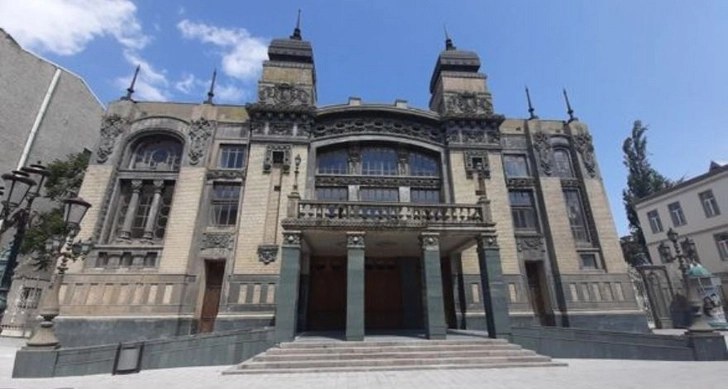 В Азербайджанском театре оперы и балета продолжаются работы по капремонту и реставрации