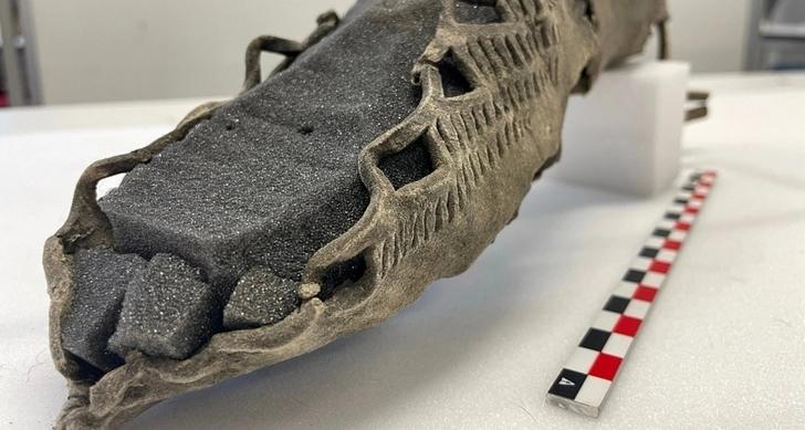 В Норвегии из тающего ледника была извлечена обувь возрастом 3 000 лет