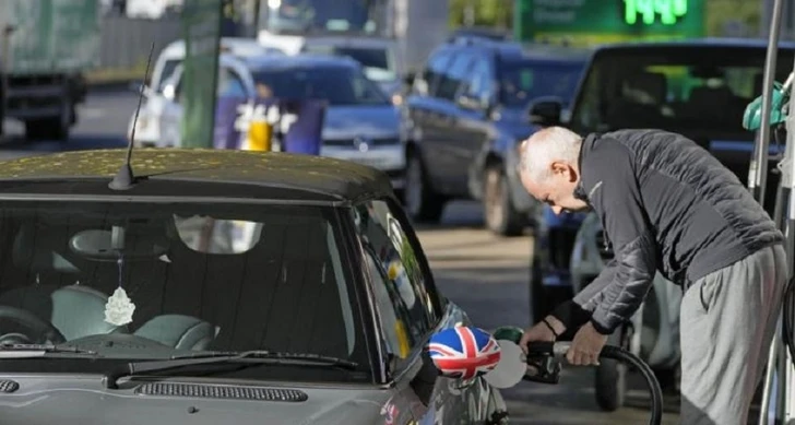 Цена на бензин в Великобритании обновила исторический максимум