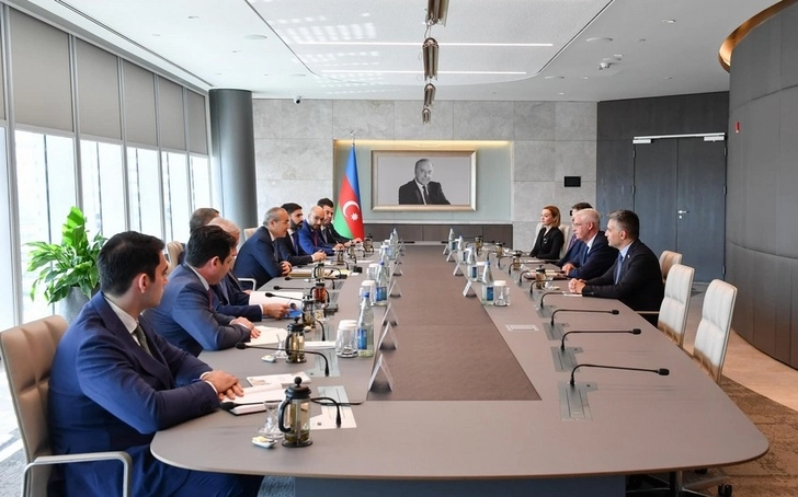 Азербайджан и Италия подписали соглашение о сотрудничестве в сфере «зеленой энергетики» - ФОТО