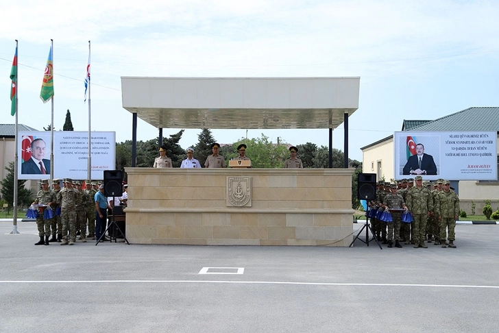 Министр обороны принял участие в очередной церемонии выпуска «Базового курса морских коммандос» - ФОТО
