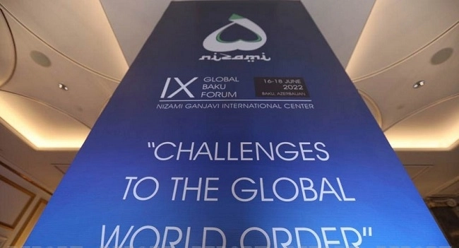 В рамках Бакинского форума состоялось заседание на тему «Глобализация и растущие неравенства» - ФОТО