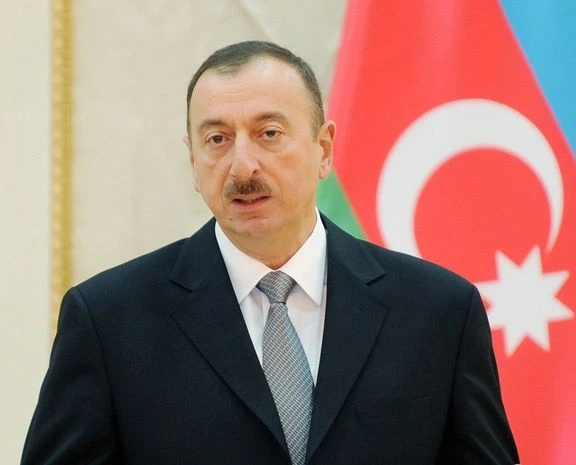 Ильхам Алиев поздравил председателя Государственного Совета Кубы