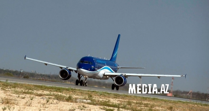 Самолет рейса Нахчыван - Баку поднялся в воздух после 50-минутной задержки - ОБНОВЛЕНО