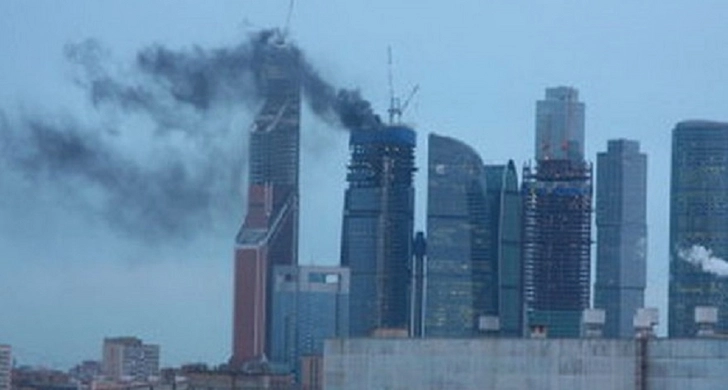 В одном из небоскребов «Москва-Сити» вспыхнул пожар - ВИДЕО