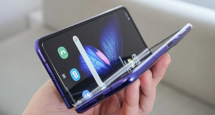 Samsung заявила, что складные смартфоны станут популярными на рынке