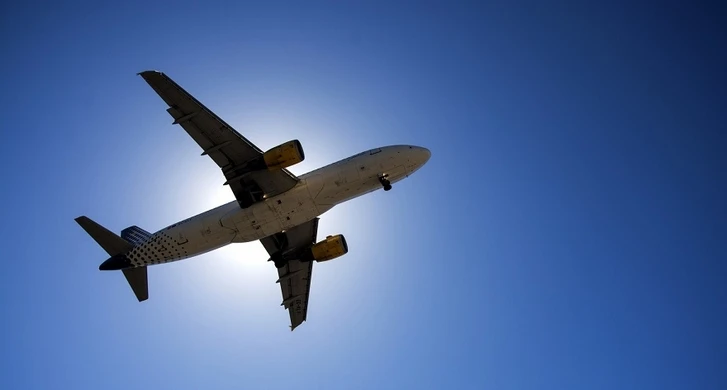 Пассажирский Boeing подал сигнал тревоги над Каспийским морем