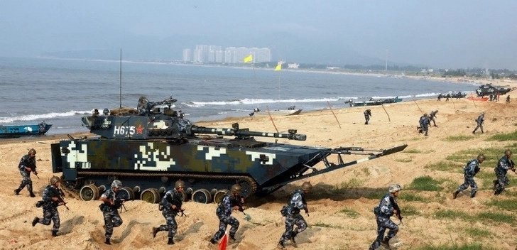 КНР ведет военные учения с боевыми стрельбами у Тайваня на фоне возможного визита Нэнси Пелоси