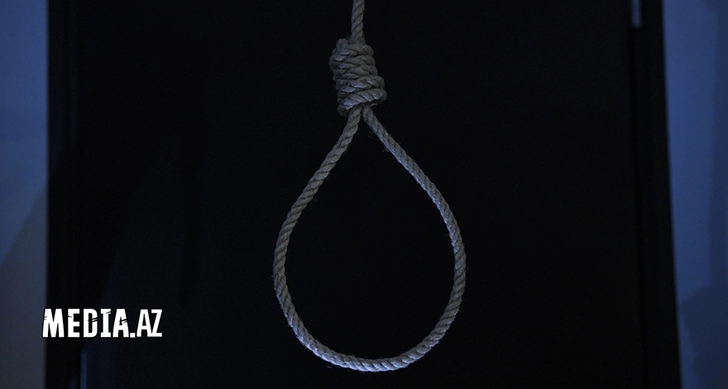 В Азербайджане покончили жизнь самоубийством мать двоих детей и пожилой мужчина