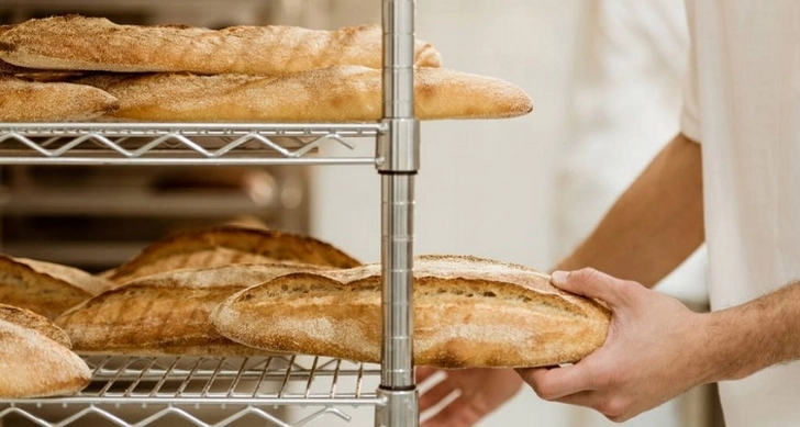 В Азербайджане определены верхние границы цен на муку и хлеб
