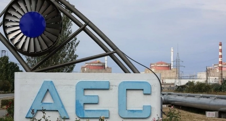 В соцсетях появилось видео с российскими военными грузовиками у реактора Запорожской АЭС - ВИДЕО