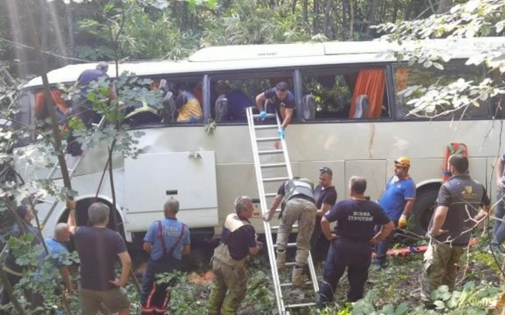 В Турции разбился туристический автобус, погибли 5 человек, пострадали 35 - ФОТО/ВИДЕО/ОБНОВЛЕНО