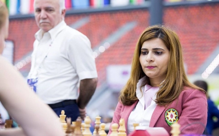 Чемпионат Европы: Азербайджанская шахматистка сыграла вничью с лидером