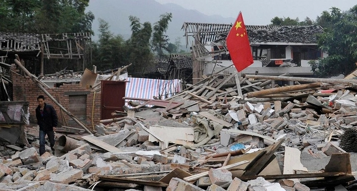 В результате страшного землетрясения в Китае погибло более 20 человек