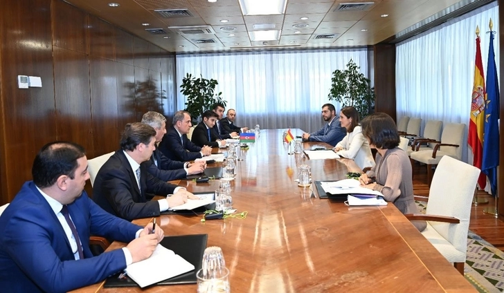 Джейхун Байрамов встретился с министром промышленности, торговли и туризма Испании - ФОТО
