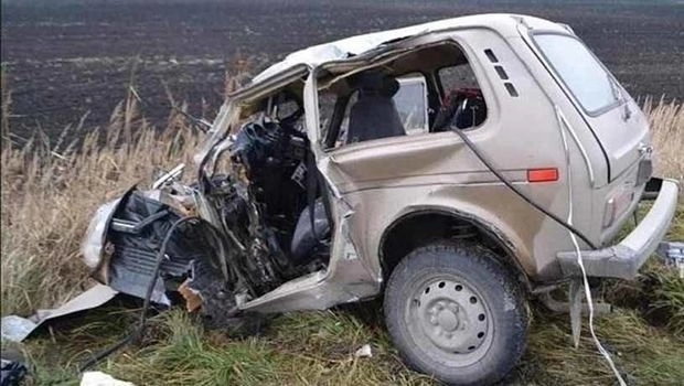 В Губе автомобиль упал в овраг, есть погибшие