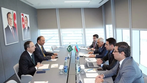 Ровнаг Абдуллаев встретился с министром нефти Пакистана
