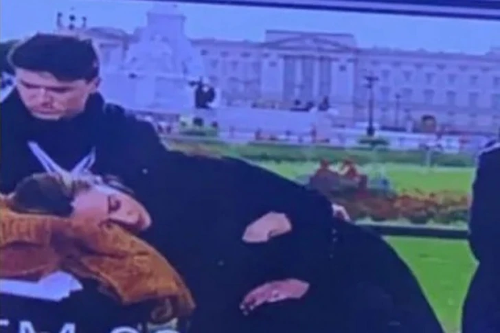 Австралийская телеведущая уснула в прямом эфире при трансляции похорон Елизаветы II