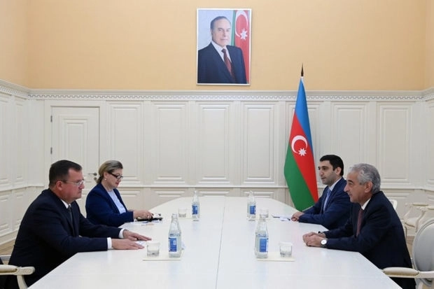 Али Ахмедов встретился с послом Беларуси в Азербайджане