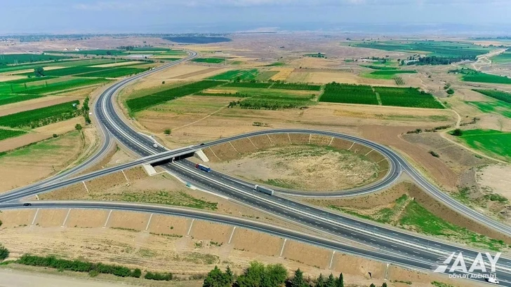 Завершены строительные работы на одном из участков дороги Баку-Алят-Газах-госграница с Грузией - ВИДЕО