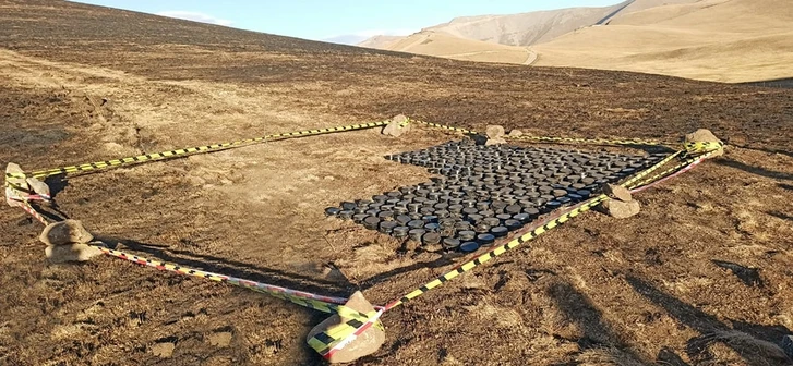 Минобороны: Обезврежены мины, закопанные армянскими вооруженными формированиями - ФОТО