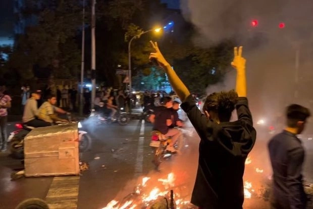 В Иране не утихают широкомасштабные протесты - ВИДЕО