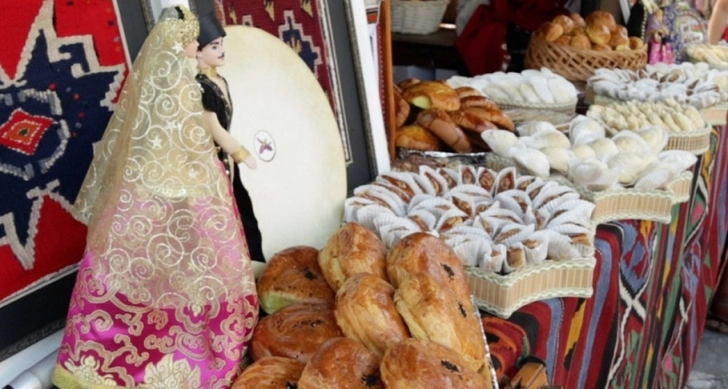 Азербайджан представлен на празднике города в Тбилиси - ФОТО