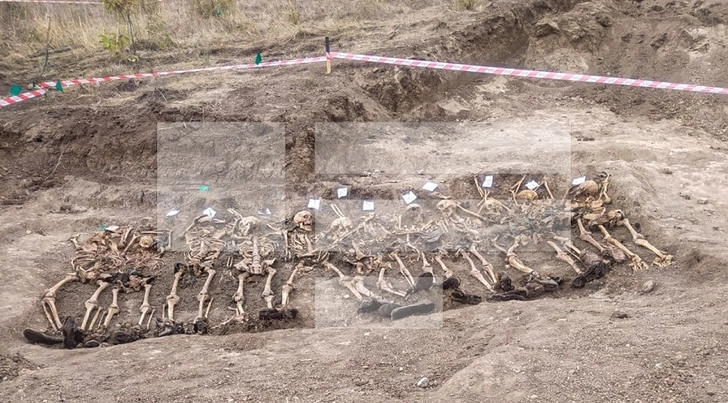 Минздрав: До сих пор в массовых захоронениях в Эдилли обнаружены останки 25 человек - ОБНОВЛЕНО/ФОТО