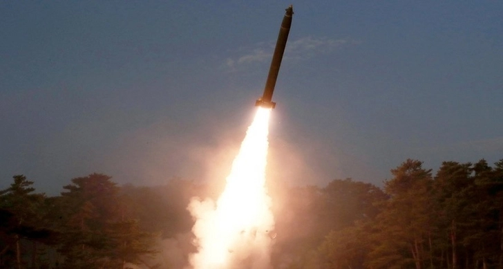 КНДР осуществила запуск баллистической ракеты в сторону Японского моря