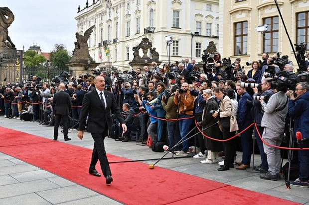 Ильхам Алиев принял участие в пленарной сессии «Европейское политическое сообщество» - ОБНОВЛЕНО/ ФОТО/ВИДЕО