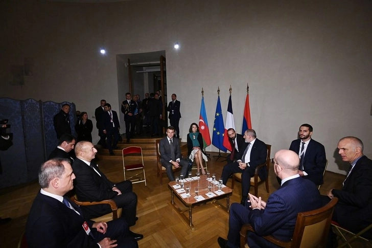 В Праге вновь состоялась четырехсторонняя встреча глав Азербайджана, Армении, Франции и ЕС - ФОТО/ВИДЕО