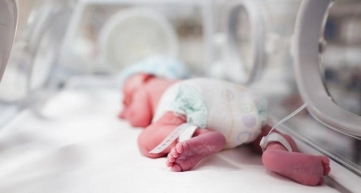 В Ширване новорожденный умер из-за халатности акушера-гинеколога