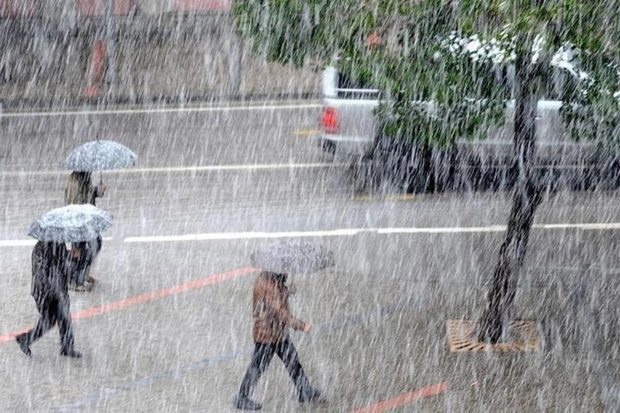 Население Стамбула предупредили о сильном шторме