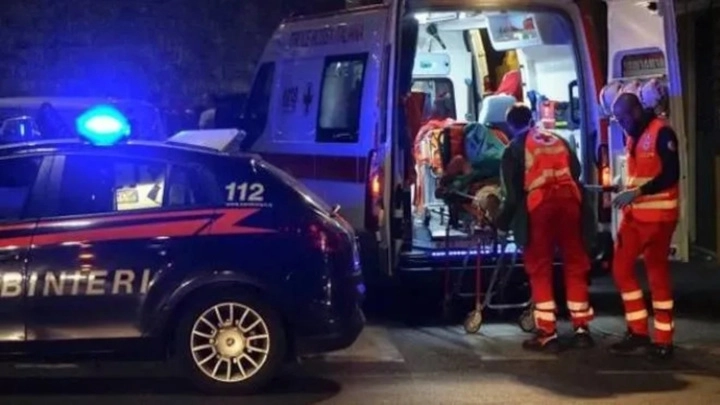 Неизвестный напал с ножом на посетителей торгового центра в Италии, есть погибший и раненые