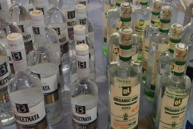 В одном из ресторанов Геранбойского района выявлены поддельные алкогольные напитки - ФОТО