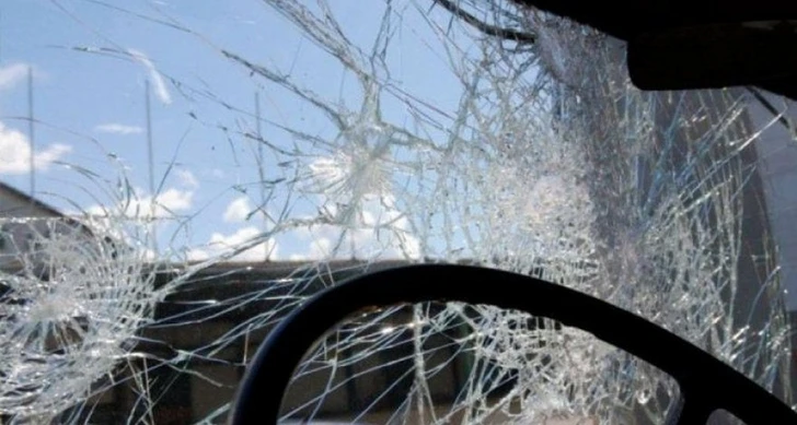 В Баку автомобиль насмерть сбил студента