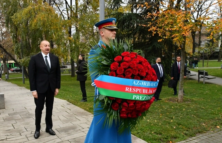 Президент посетил памятники общенациональному лидеру Гейдару Алиеву и Милораду Павичу в Белграде - ФОТО/ВИДЕО