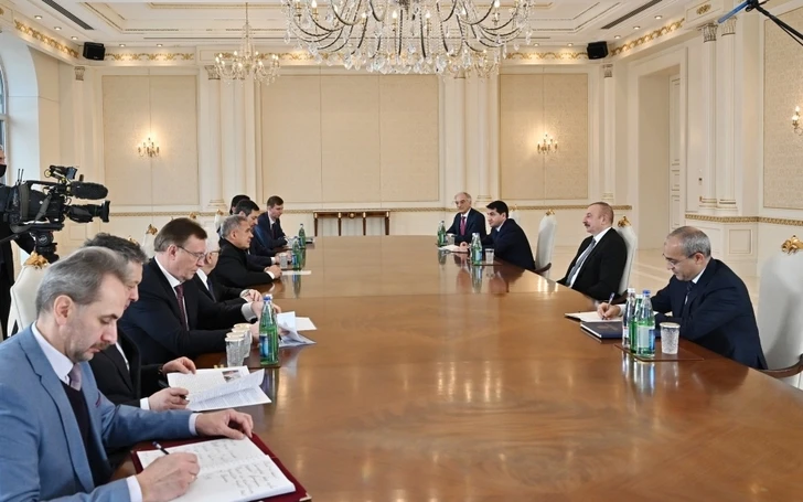 Ильхам Алиев принял делегацию во главе с Рустамом Миннихановым