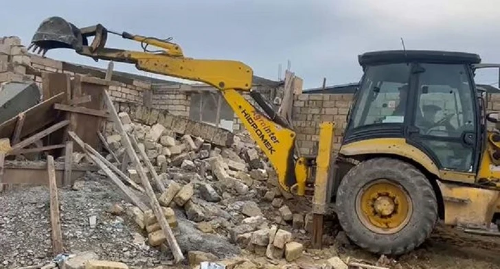 В Абшеронском районе Баку снесены незаконные постройки - ФОТО/ВИДЕО