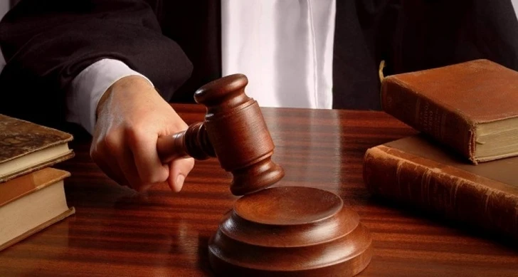 В Азербайджане чиновника приговорили к 8 годам лишения свободы
