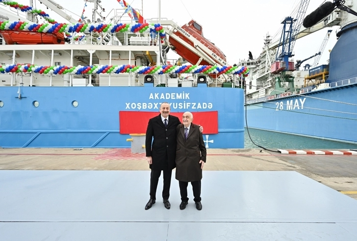 Ильхам Алиев принял участие в церемонии сдачи в эксплуатацию танкера «Академик Хошбахт Юсифзаде» - ФОТО/ВИДЕО