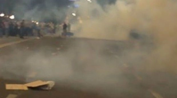 В Тегеране карательные силы использовали против граждан слезоточивый газ - ВИДЕО